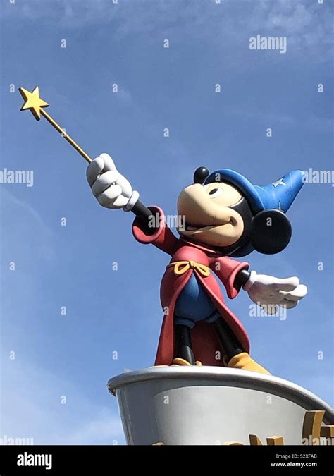 Statue Of Walt Disneys Mickey As A Magician Stock Photo Alamy