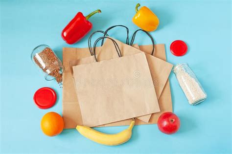 Muchos Bolsos De Papel Concepto De Frutas Y Verduras Basura Cero Imagen