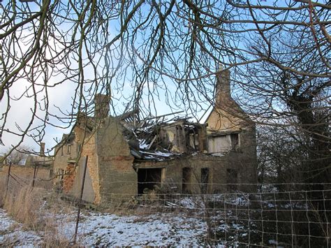 South Lincolnshire This Building Must Have Been Derelict For Years And Was Left To Stand Then