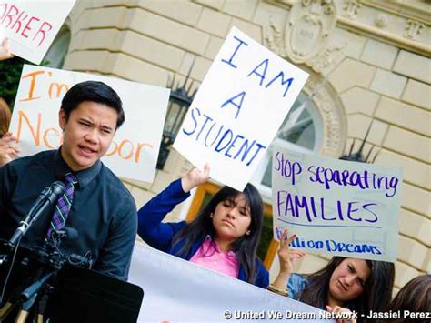 US deported around 369,000 immigrants in 2013