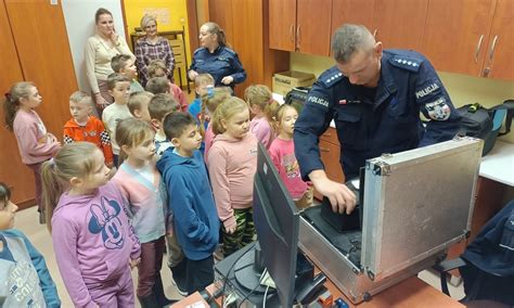 Jak Pracuje Ledczy W Drawskiej Policji I Jak Wygl Da Praca Mundurowych