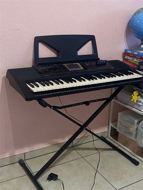 Yamaha Keyboard mit Ständer Acheter sur Ricardo