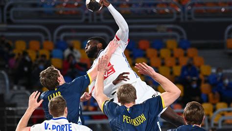 Les Handballeurs Fran Ais S Inclinent Contre La Su De En Demi Finale Du