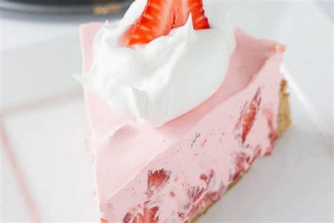 No Bake Strawberry And Cream Pie The Recipe Critic