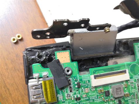 Laptop C Mo Reparar Las Bisagras De La Pantalla De Un