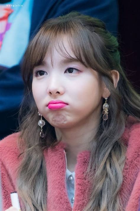 Pin De Bao Ngoc Em Nayeon Twice Nayeon Modelos Dan Arina 35840 Hot