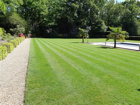 showcase  lovely lawn lawntech