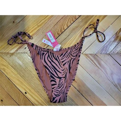 Xhilaration Swim Juniors Ribbed Cheeky High Leg Vstring Bikini