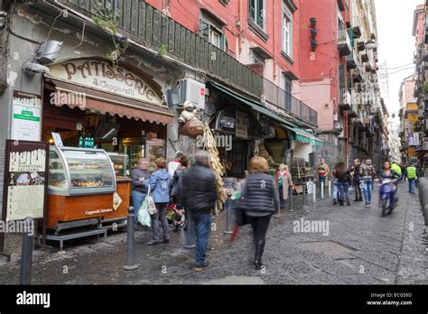 Via Dei Tribunali Napoli Citt Vecchia Campania Italia Foto Stock