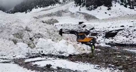 J K Avalanche Hits Sarbal Area Of Sonamarg In Ganderbal District No