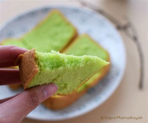 Pandan Sponge Cake Yang Lembut Dan Lembuuut Meski Tanpa Emulsifier