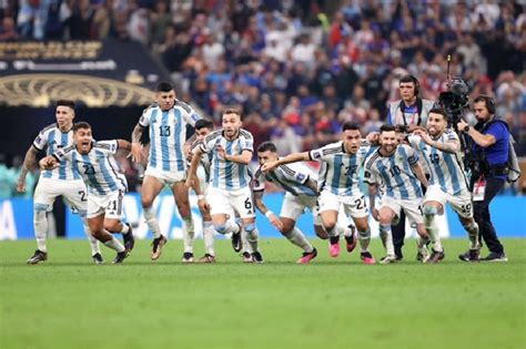 Fiesta El Fútbol Argentino Es Campeón Del Mundo En Qatar 2022