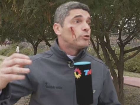 Un Periodista Argentino Agredido En Medio De Las Manifestaciones