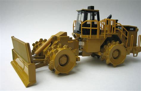 Caterpillar Cat 836g Landfill Compactor Norscot 150th Scale New In Box