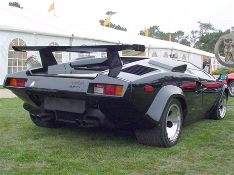 LAMBORGHINI COUNTACH - Review and photos