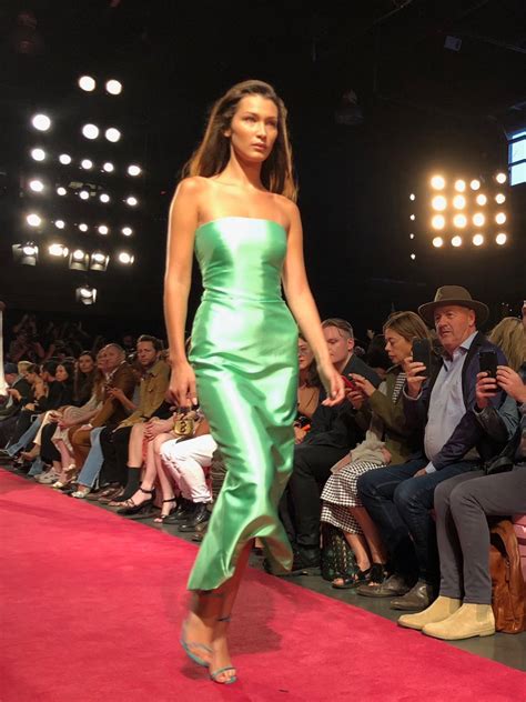 Bella Hadid Green Dress Runway Atelier Yuwa Ciao Jp