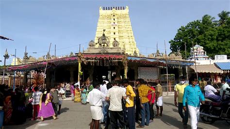 Tamil Nadu Madras Hc Bans Mobile Phones Inside Temple Premises