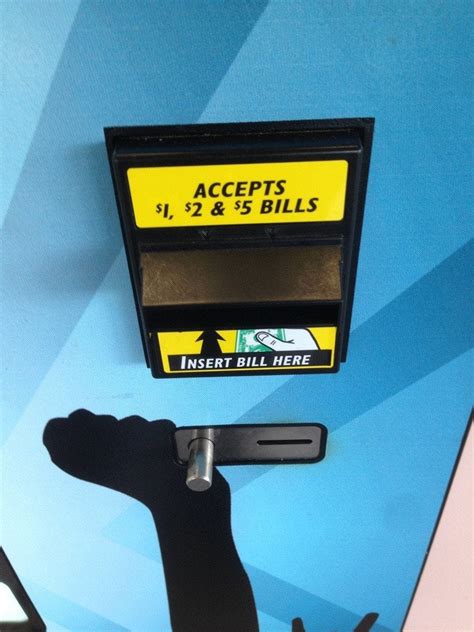 This vending machine accepts $2 bills. : r/mildlyinteresting