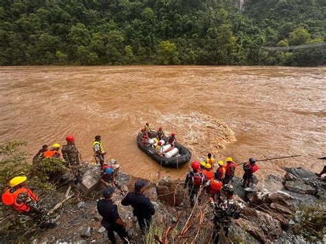 सिमलताल दुर्घटना अहिलेसम्म २० शव भेटिए बसको खोजी जारी News Of Nepal