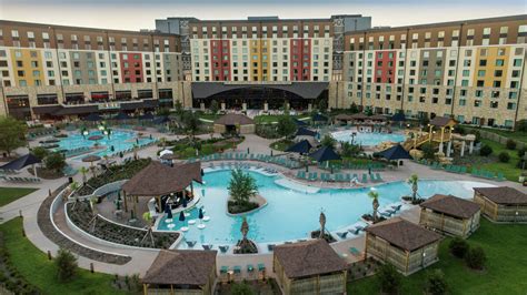 Kalahari Resorts Opens New 900 Foot River And Outdoor Waterpark