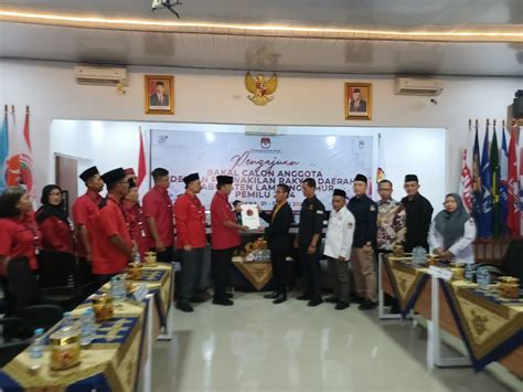 Dpc Pdip Lamtim Daftarkan Bacaleg Ke Kpu