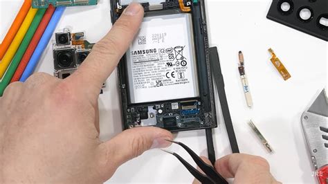 Another Galaxy S22 Ultra Teardown Shows How Samsung Made S Pen Slot