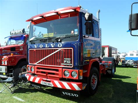 TV0525 Llandudno C390BBU 1987 Volvo F10 Damian Sharples Flickr