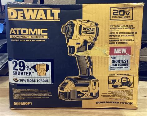 Dewalt Atomic 20 Volt Max Lithium Ion Cordless Impact Driver Kit New