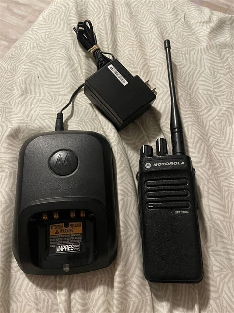 Motorola Aah02rdc9va1an Xpr 3300e Uhf Radio Ebay