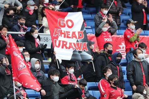 サッカーダイジェスト On Twitter 📸フォトギャラリー📸 【photo】アウェー日産スタジアムで必死の応援を続けた浦和レッズ