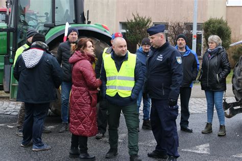 Radio Weekend Fm Kolejny Dzie Protestu Rolnik W Z Powiatu