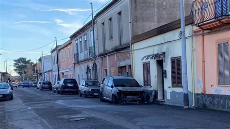 Incendio Doloso Distrugge Auto Nella Notte Danni Anche A Un Abitazione