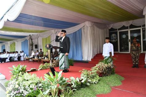 Pimpin Apel Peringatan Hari Santri Nasional Ini Pesan Pj Bupati