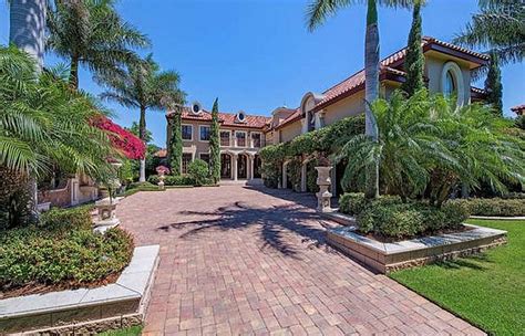 Villa Felice A Mediterranean Style Bayfront Mansion In Naples Fl Homes Of The Rich