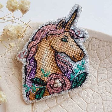 Брошь-зажим — купить на Ярмарке Мастеров | Ручная работа и хенд мейд