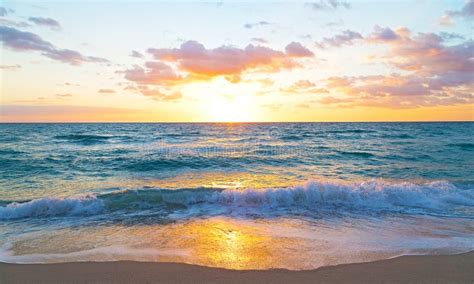 Sunrise Over The Ocean In Miami Beach, Florida. Stock Image - Image of ...