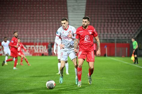 Football Le DFCO doit se contenter d un nul face à Nîmes