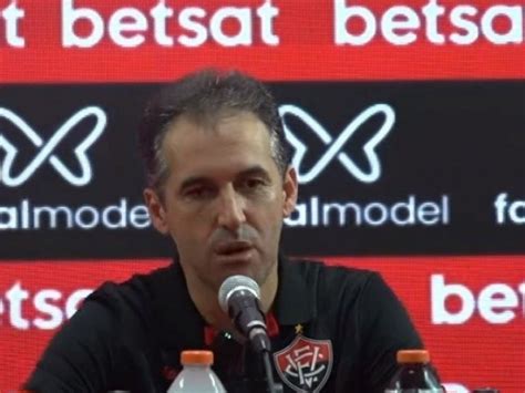 Léo Condé Fala Sobre Preparação Para Clássico E Demonstra “pés No Chão