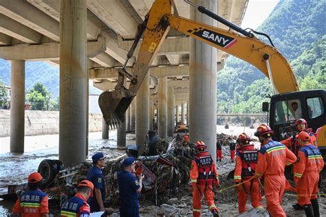 陕西柞水高速公路桥梁垮塌灾害搜救现场直击陕西省新浪财经新浪网