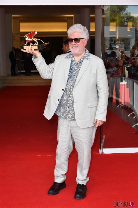 Pedro Almodóvar recibe el León de Oro de Honor en la Mostra de Venecia