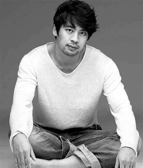 kwon  joong birthday real  age weight height family facts