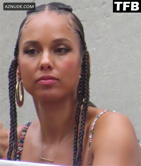 ALICIA KEYS Nude AZNude