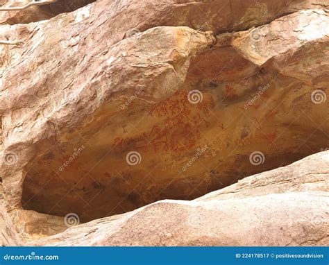 Prehistoric Paintings In Rock Shelter Bhimbetka Madhya Pradesh