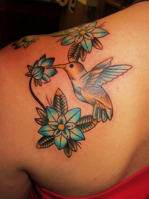 Paintedrabbit Pretty Shoulder Tattoo I Worked On Today Hummingbird