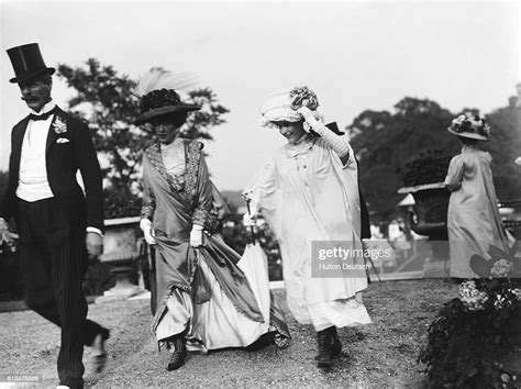 Lieutenant Colonel George Keppel With His Wife Alice And His Daughter