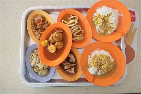 Bathroom S Hainanese Curry Rice Transfer To Tiong Bahru This Is Singapore