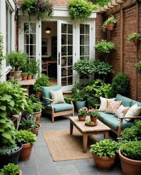 Pin By Elizabeth Davidson On Garden In Small Patio Garden