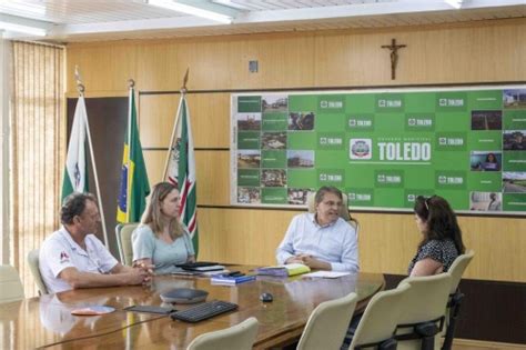 Prefeitura homenageia servidores que se aposentaram no mês de fevereiro