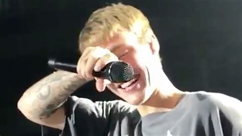 Justin Bieber Crying On Stage