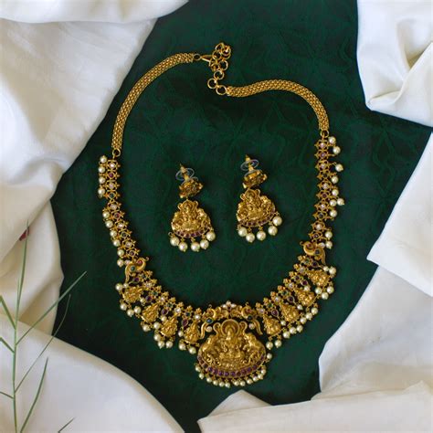 Indian Gold Necklace Catalogue